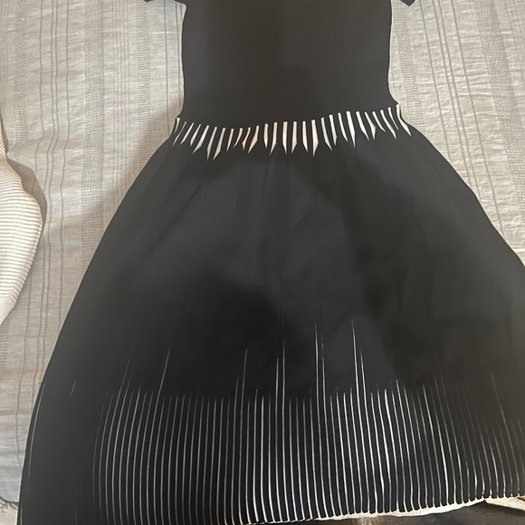 Carolina Herrera dress new with tag size M - Picture 5 of 12